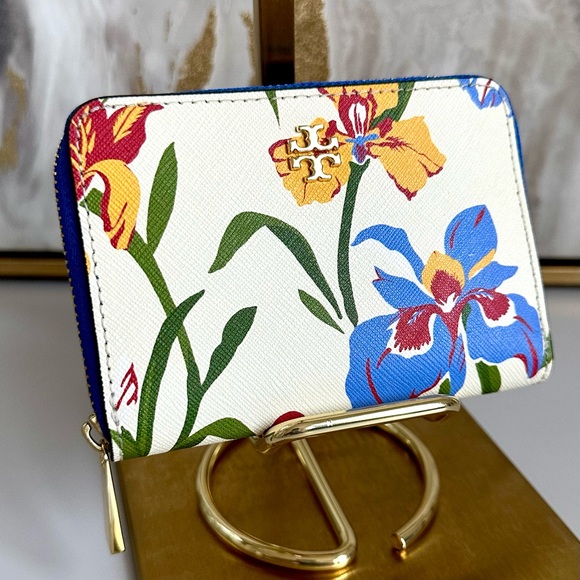 Like New Tory Burch EMERSON ZIP COIN CASE-PAINTED IRIS - Picture 2 of 8